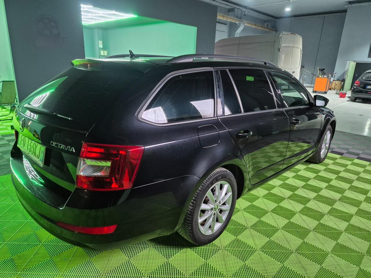 Skoda Octavia 1.6 TDI CR 110 CV Wagon Executive