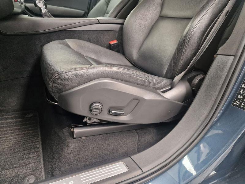 Volvo XC90 D5 AWD Geartronic 7 posti Momentum Euro 6 D-Temp
