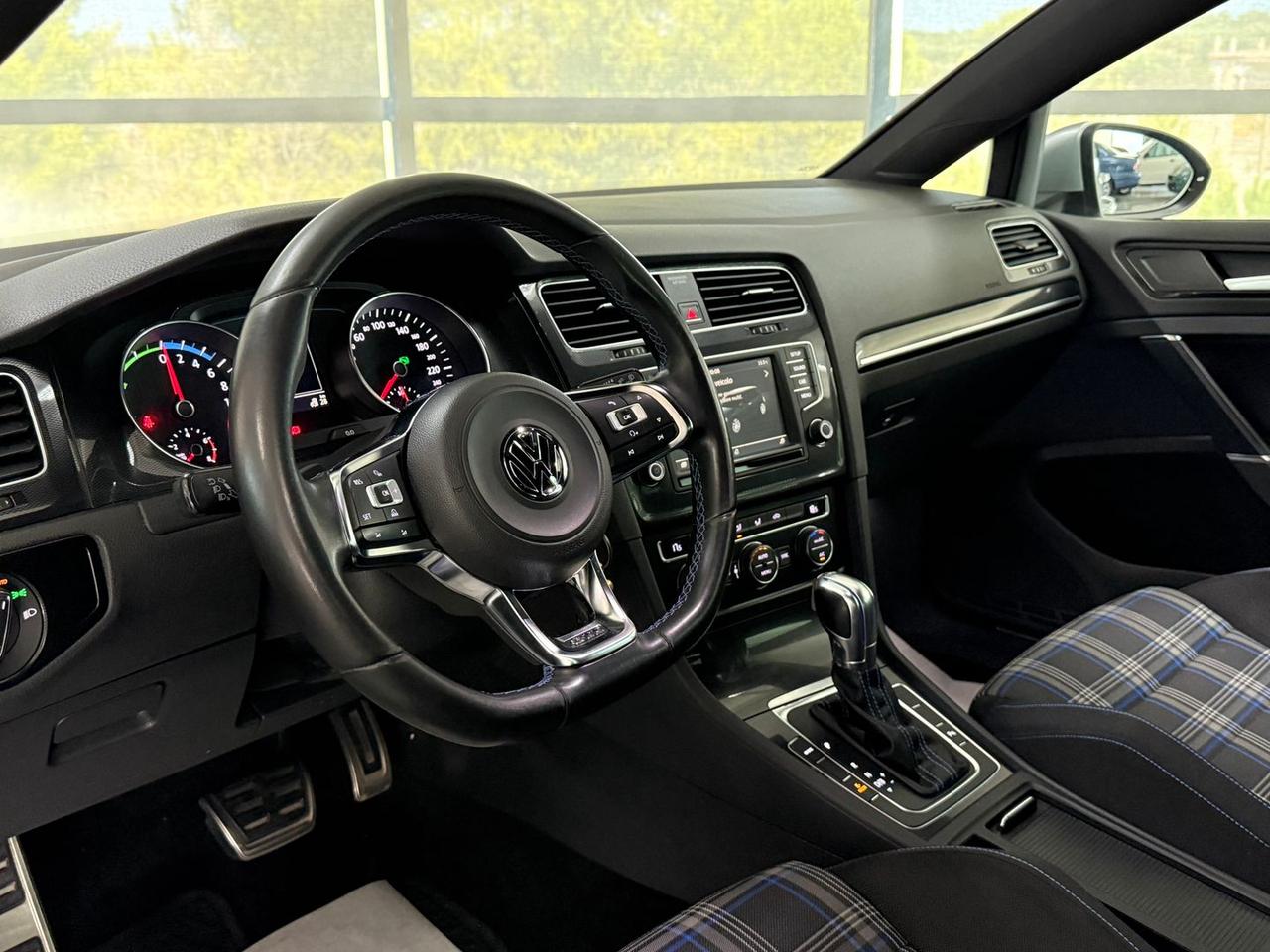 Volkswagen Golf Highline Executive GTE #12092