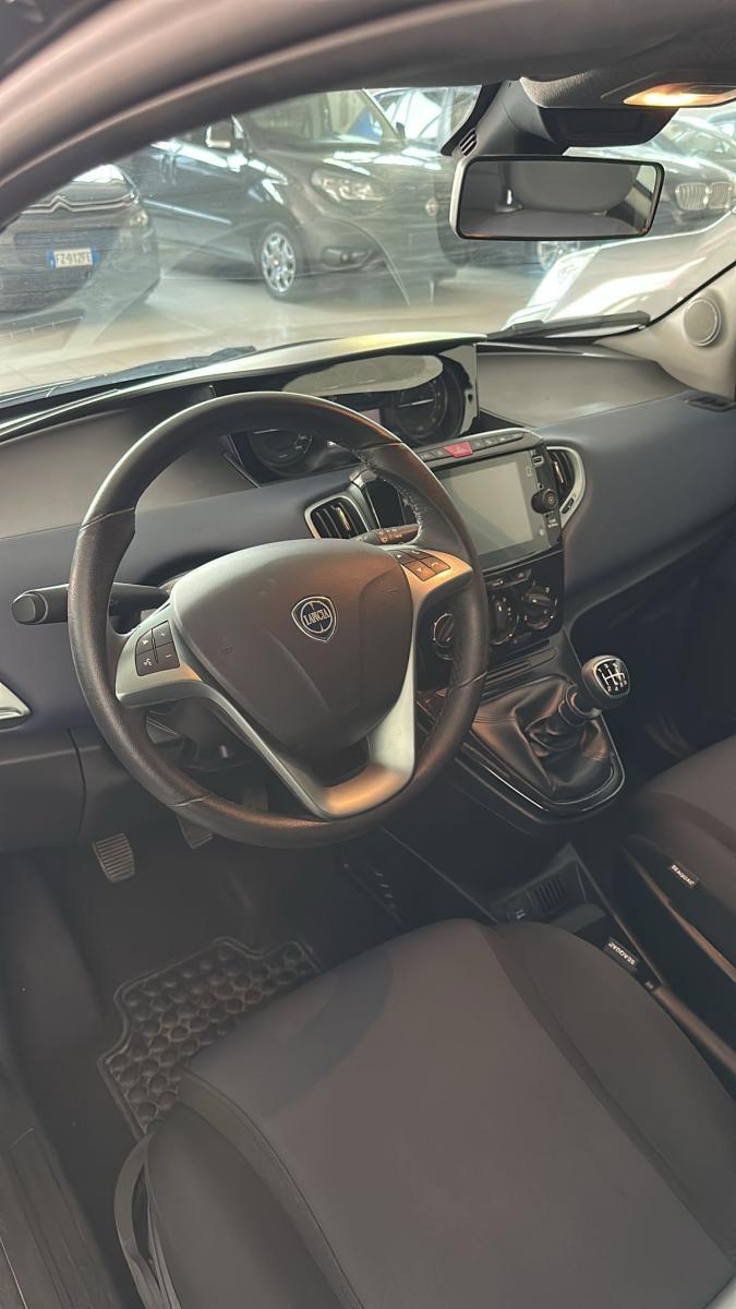 LANCIA - Ypsilon - 1.0 FireFly 5p.S&S Hyb. Gold Pl.