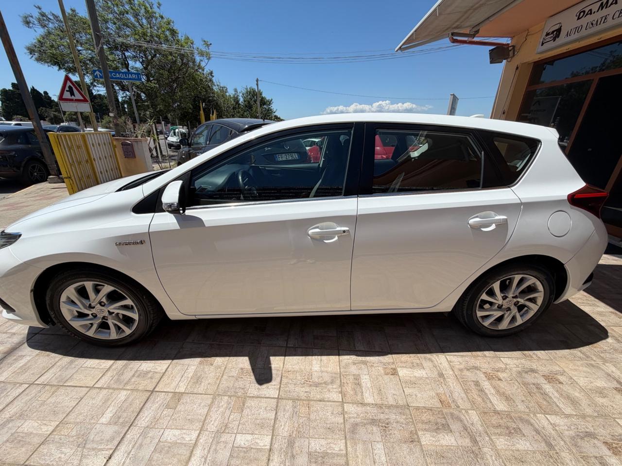 Toyota Auris 1.8 Hybrid Business