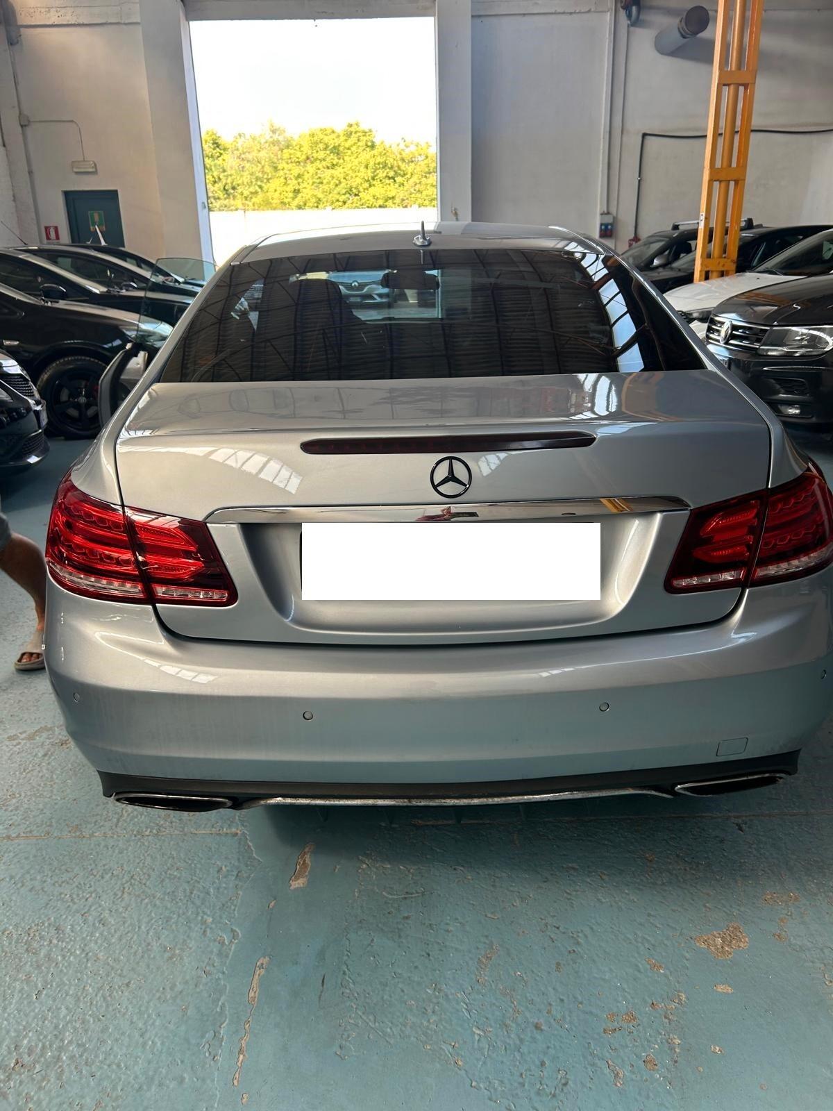 Mercedes-benz E 220 CDI Coupé Premium