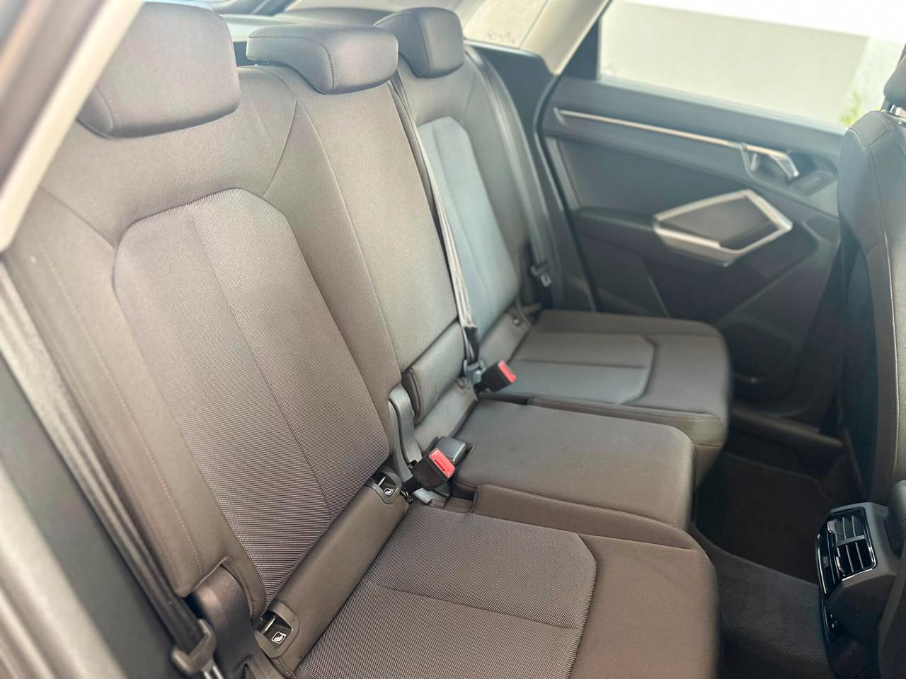 Audi Q3 35 TDI S tronic Business Advanced