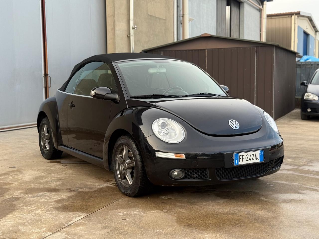 Volkswagen New Beetle 1..4 Cabrio benzina