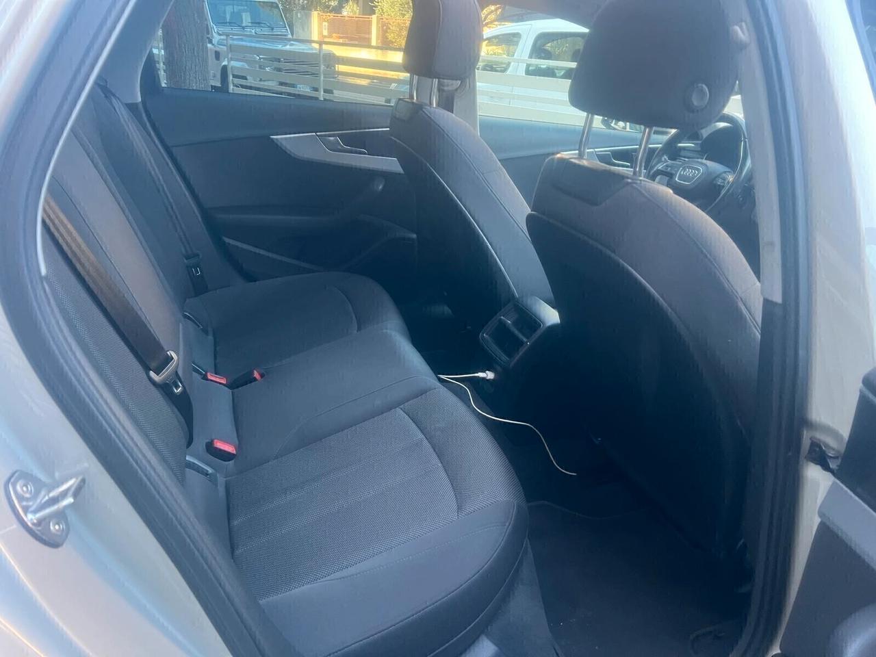 AUDI A4 AVANT 2.0 TDI 150cv ULTRA S-TRONIC BUSINESS SPORT