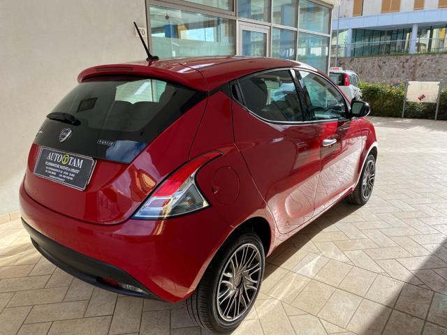 LANCIA Ypsilon 1.0 FireFly 5 porte S&S Hybrid Silver