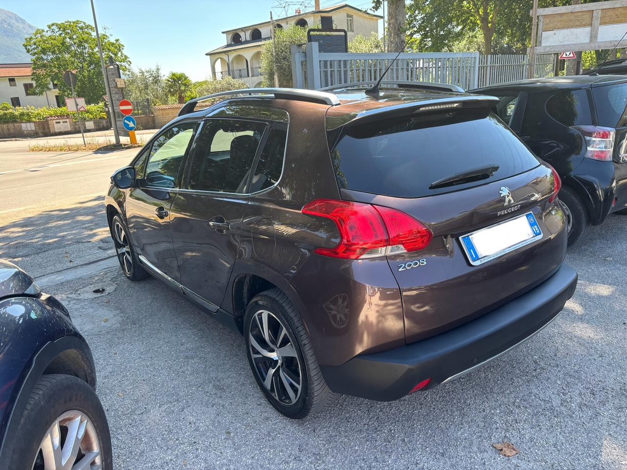 Peugeot 2008 1.6 e-HDi 115 CV Stop&Start Allure