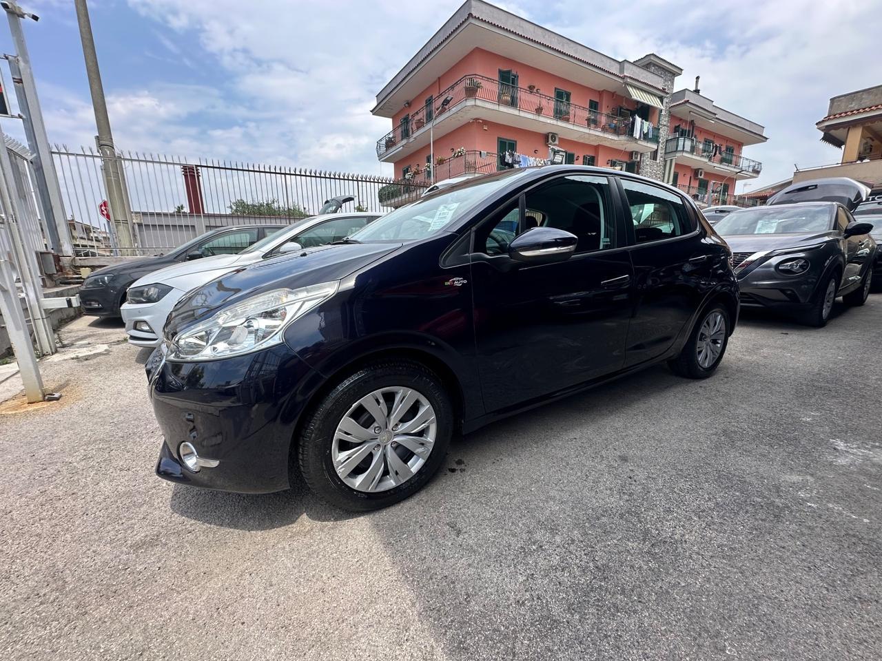 Peugeot 208 1.4 HDi 68 CV 5 porte Allure