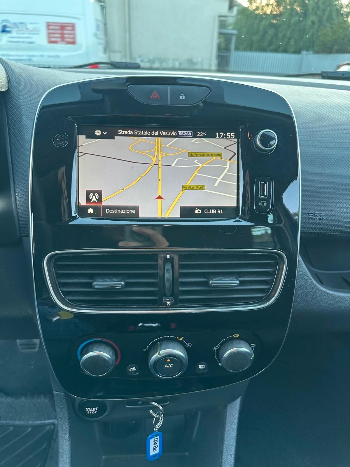 Renault Clio dCi 8V 90 CV 5 porte Moschino Intens-08/2019