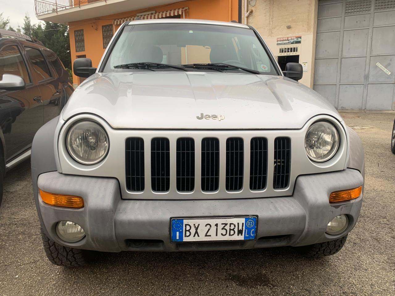 Jeep Cherokee 2.5 CRD Sport