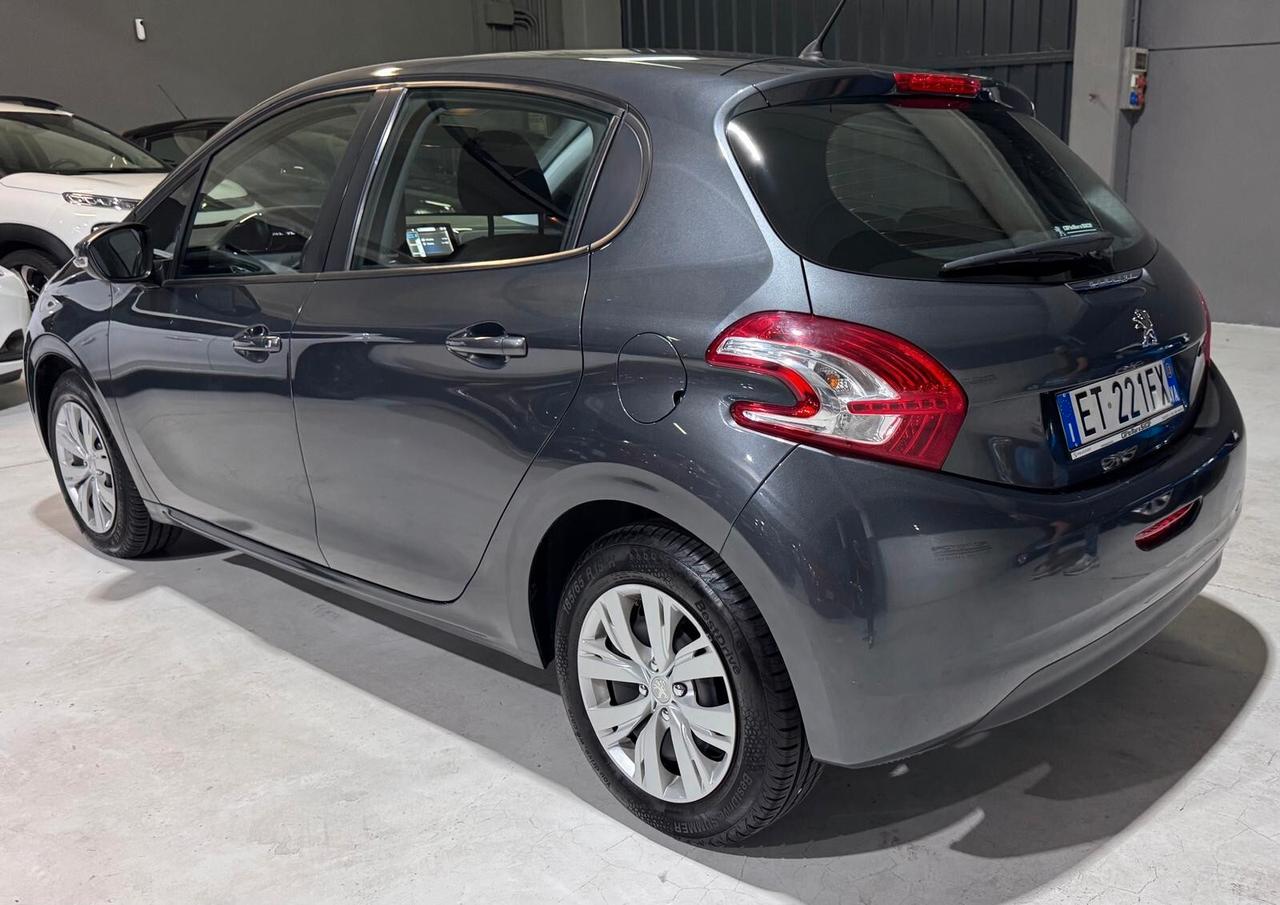 Peugeot 208 Benzina Neopatentati Km 70.000