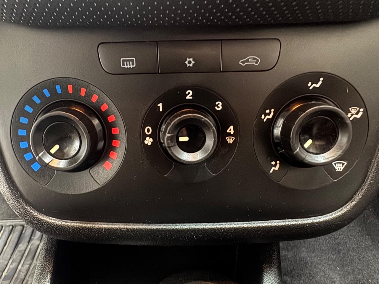 Fiat Punto Evo 1.4 Benzina Metano ADATTA NEOPATENTATI 5Porte