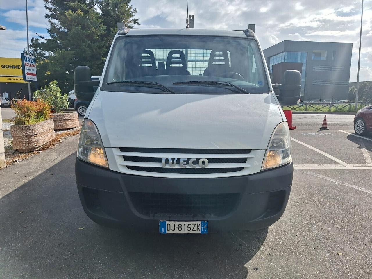 Iveco daily 3.0diesel Cassone fisso Gancio