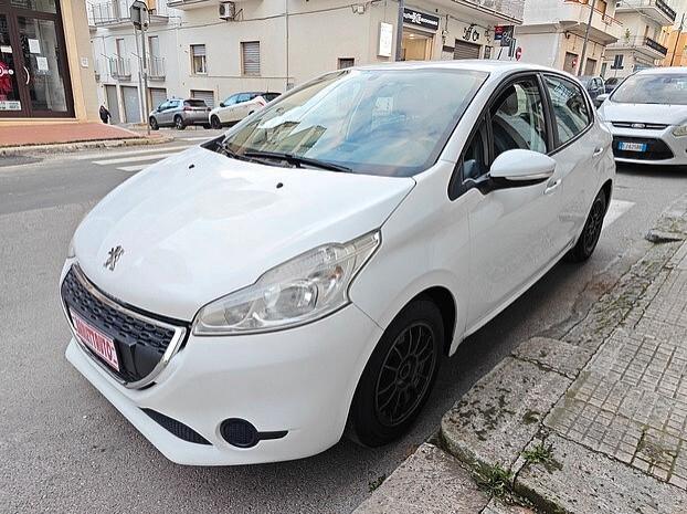 PEUGEOT 208 1.4 HDi 68 CV 5 porte - 2012