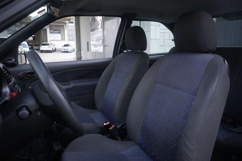 Ford Fiesta Ford Fiesta 3p 1.2 16v Ambiente 55KW ANNO 2001
