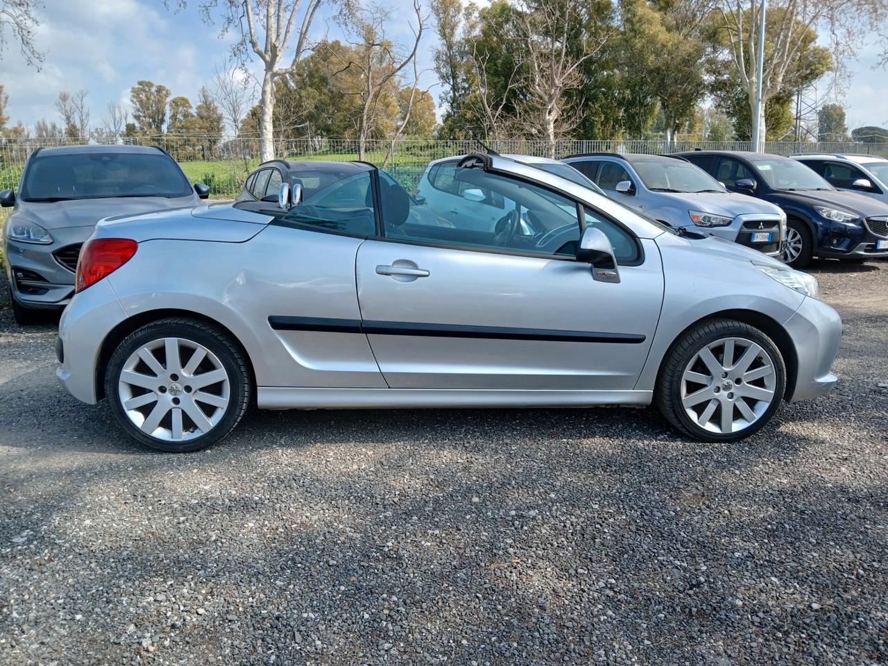 Peugeot 207 1.6 VTi 120CV CC Féline