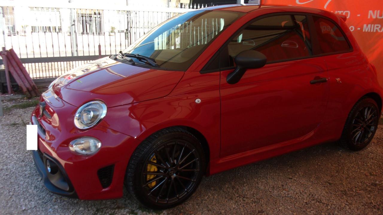 Abarth 695 1.4 Turbo T-Jet 180 CV
