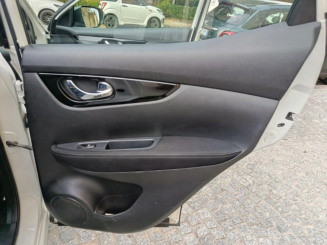 Nissan Qashqai 1.3 DIG-T Business #6833