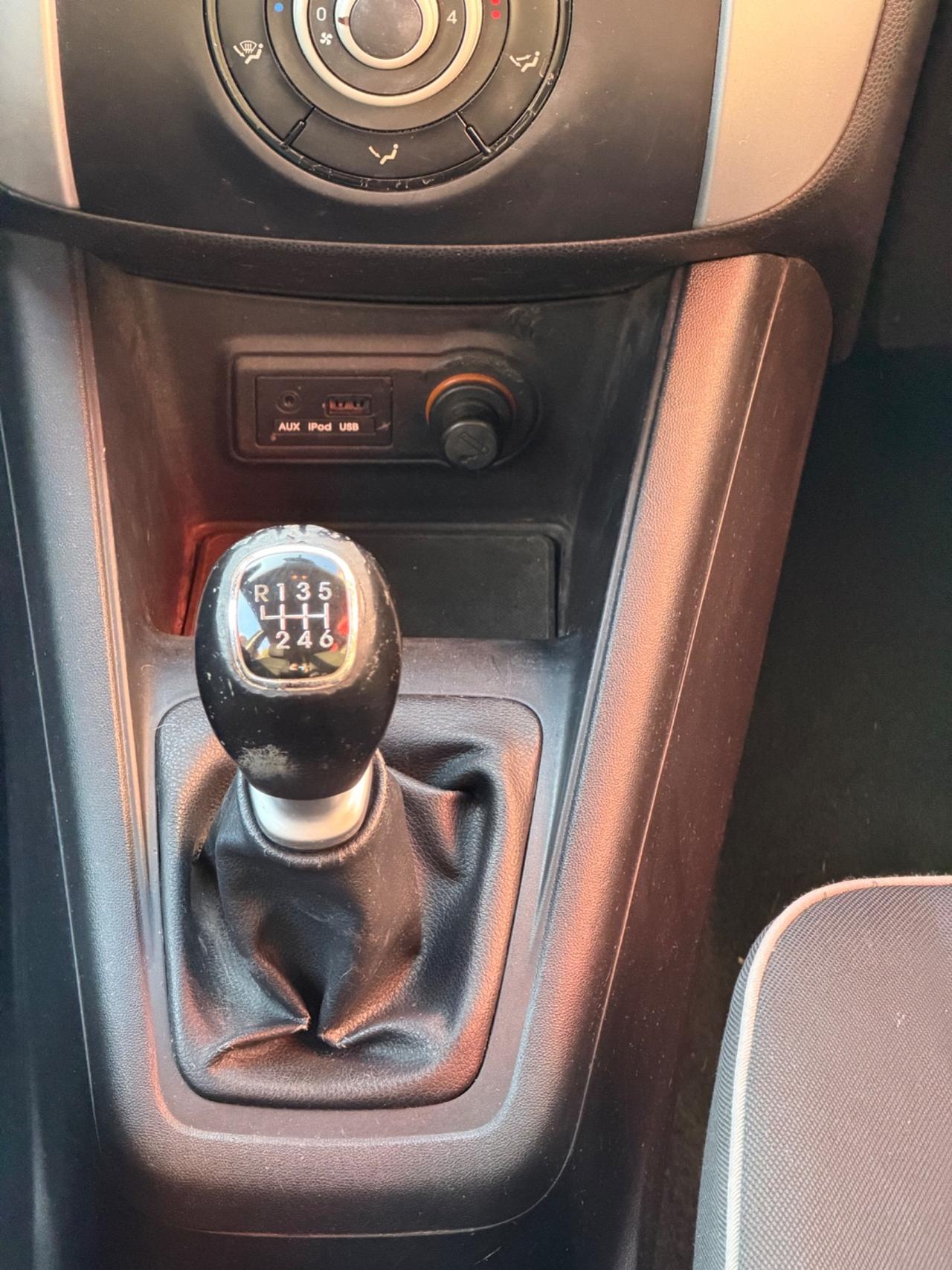 Kia Venga 1.4 CRDi 90CV- Neopatentati