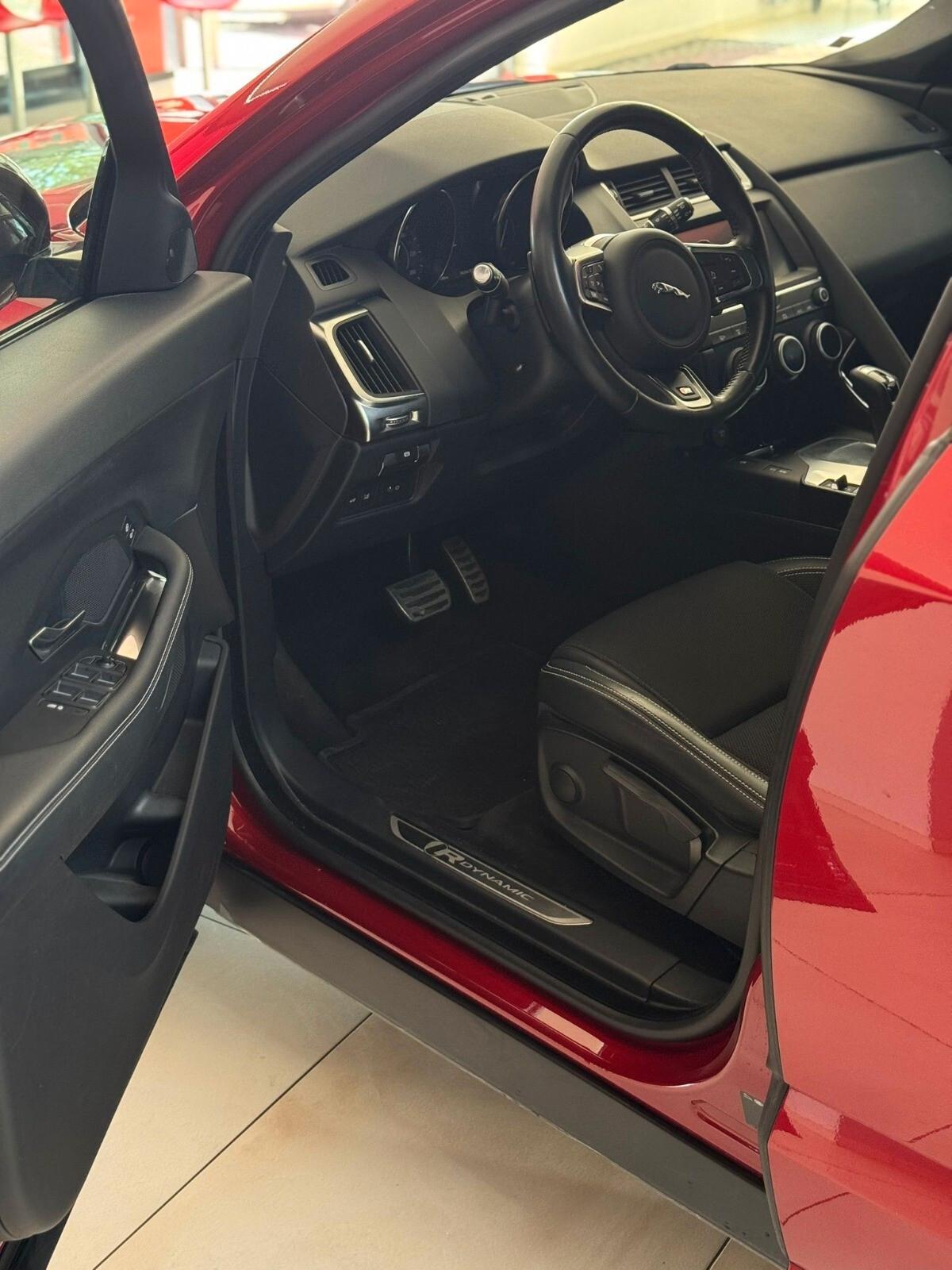 Jaguar E-Pace 2.0D 150 CV AWD aut. R-Dynamic