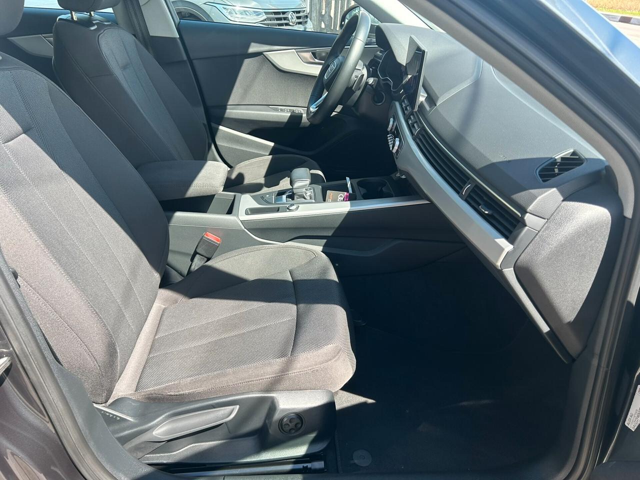AUDI A4 Avant 35 2.0TDI 163CV S-Tronic Business - GANCIO TRAINO