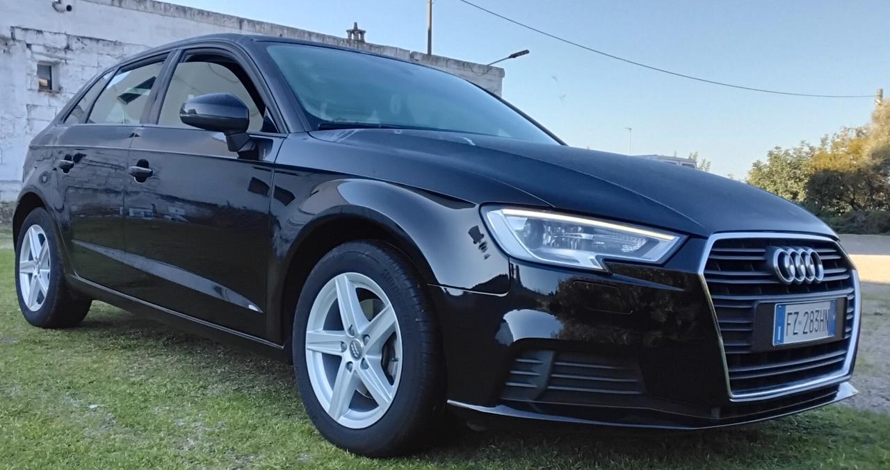 Audi A3 SPB 30 TDI Business