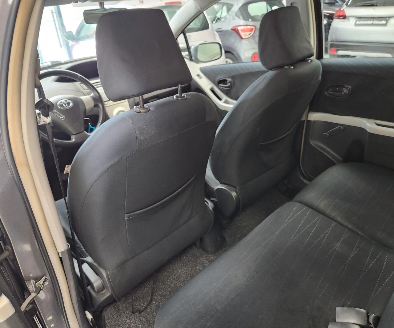 Toyota Yaris 1.0 5 porte Sol
