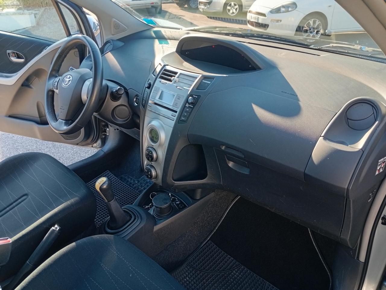 Toyota Yaris 1.3 5 porte Sol