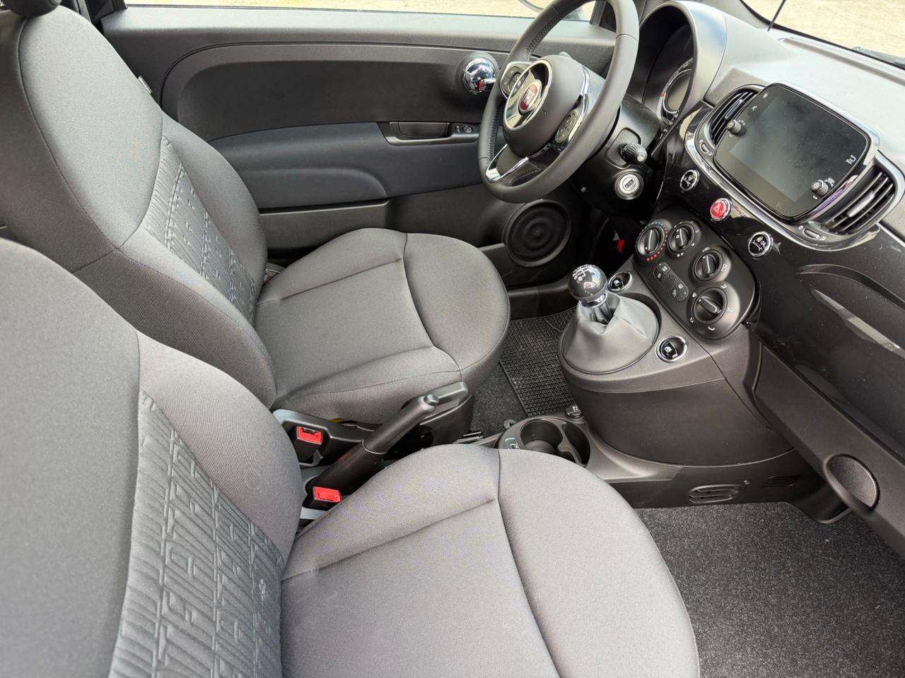 Fiat 500 1.0 Hybrid Dolcevita ok neopatentati