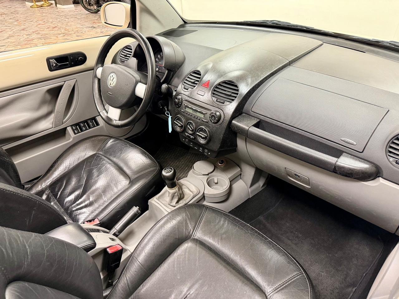 Volkswagen New Beetle 1.6 Cabrio