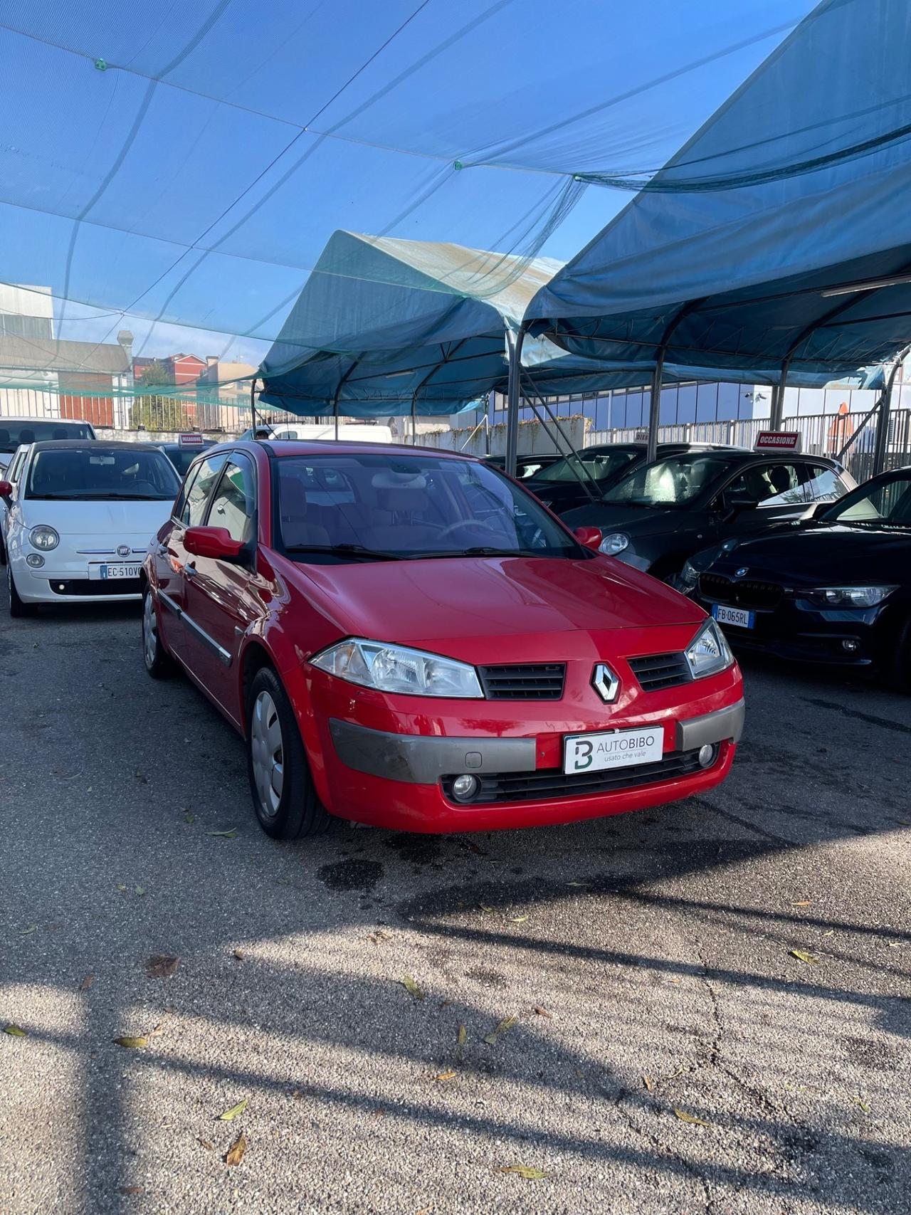 Renault Megane Mégane 2.0 16V 5 porte Luxe Dynamique