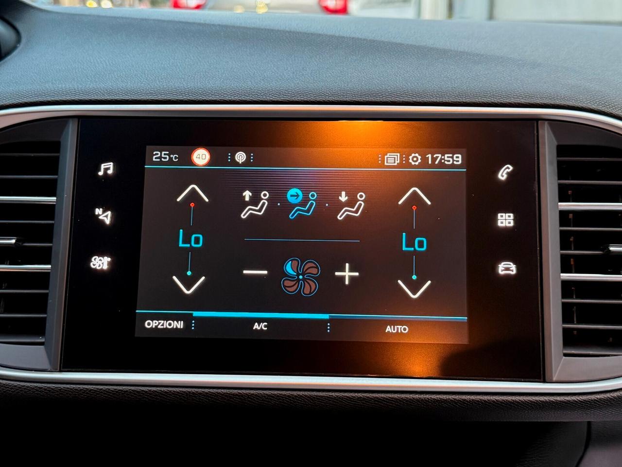 Peugeot 308 1.5 BlueHDi 100 SW NAVI CARPLAY – 2019