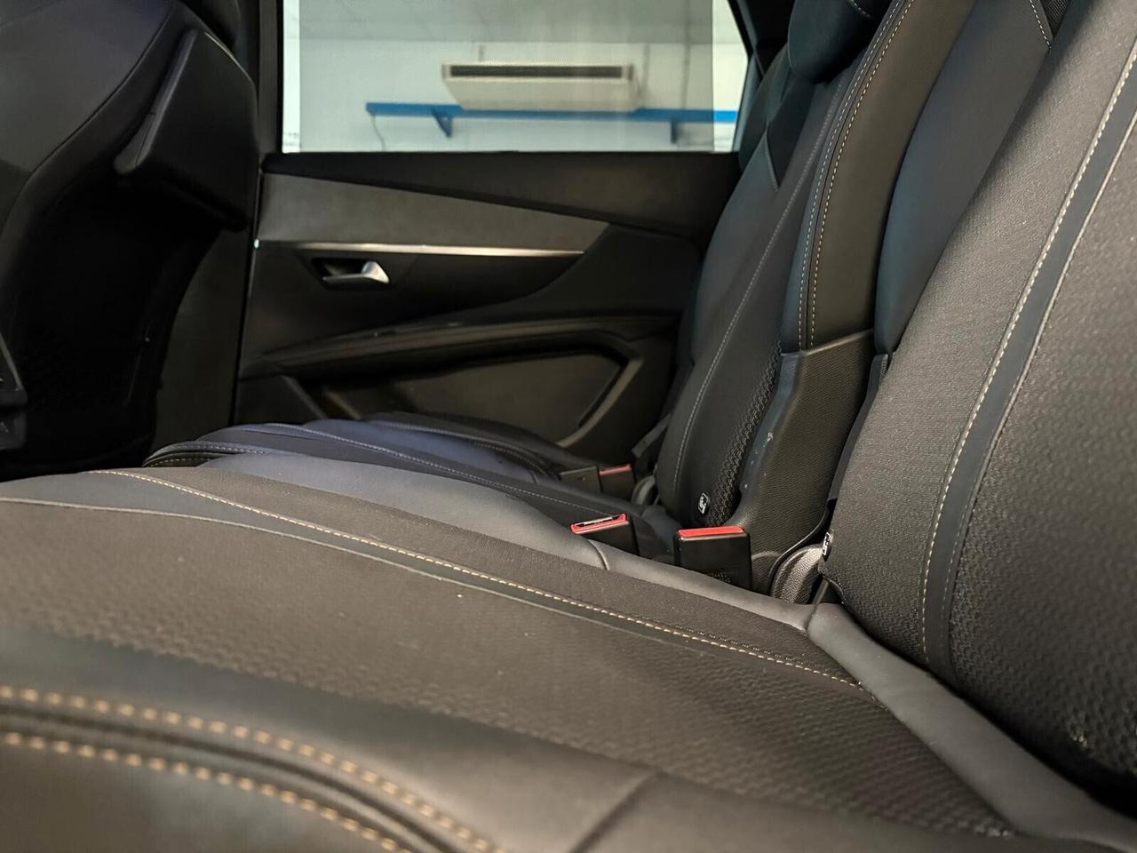 Peugeot 5008 ALLURE PACK BlueHDi 130 EAT8 7 p. SPOTICAR