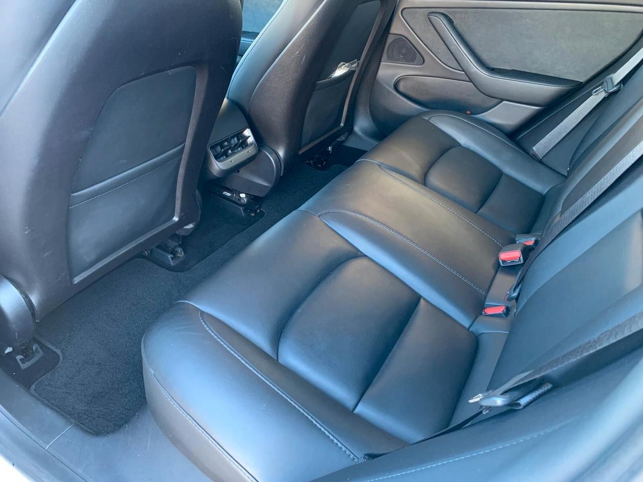 Tesla Model 3 Long Range Dual Motor AWD Unicoprop.