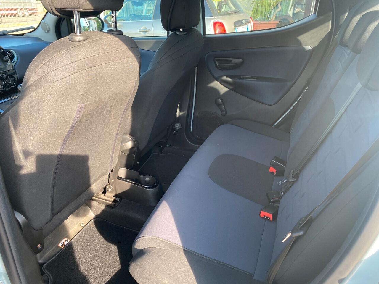 Lancia Ypsilon 1.0 FireFly 5 porte S&S Hybrid Platino garanzia 3 anni