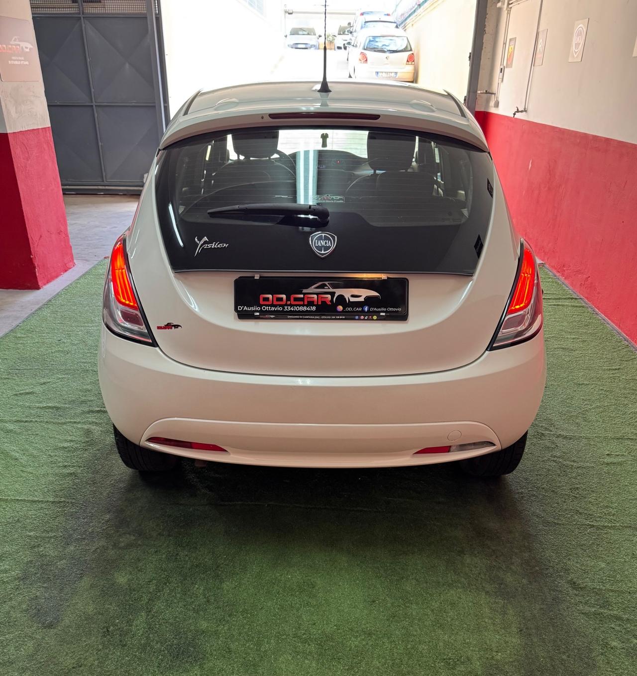 Lancia Ypsilon 1.2 69 CV 5 porte GPL Ecochic Silver