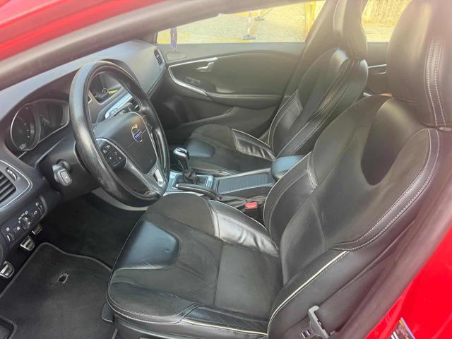 VOLVO V40 D4 R-design Momentum Stupenda Bellissima
