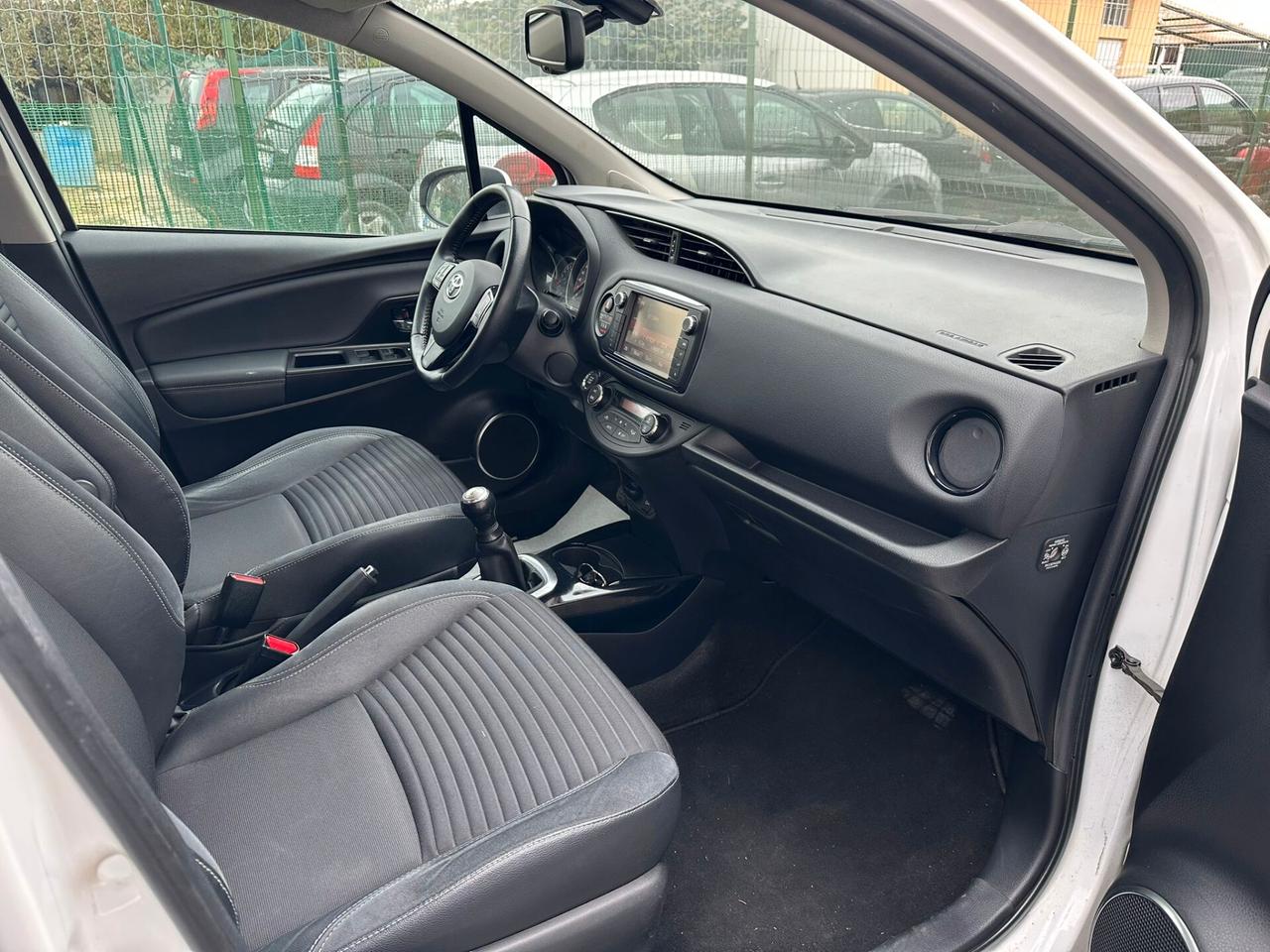 Toyota Yaris 1.0 5 porte