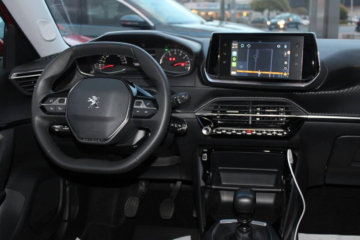 Peugeot 2008 1.2 puretech Active s&s 100cv con CarPlay