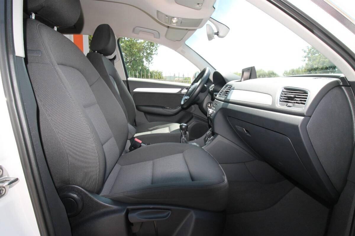 Audi Q3 2.0 TDI 120 CV Business|12.2015