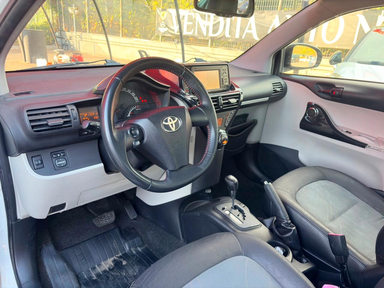 Toyota iQ 1.3 CVT Style