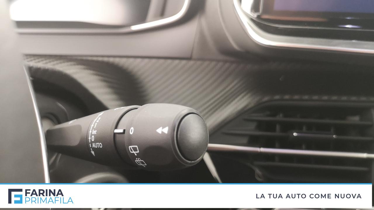PEUGEOT 2008 1.2 hybrid Allure 136cv e-dcs6