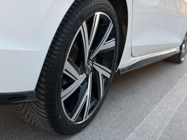 VOLKSWAGEN Golf 2.0 TDI 150 CV R-Line