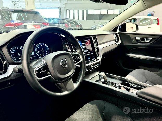 Volvo V60 Cross Country B4 (d) AWD automatico Plus