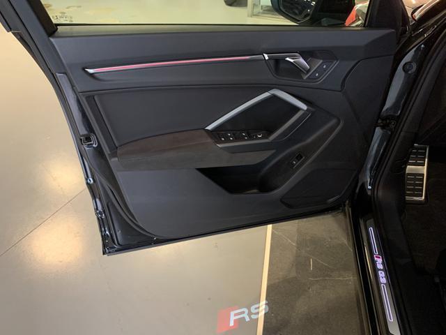 AUDI RS Q3 SPB quattro S tronic