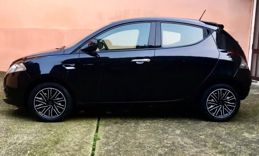 Lancia Ypsilon Ypsilon 1.0 firefly hybrid Gold s&s