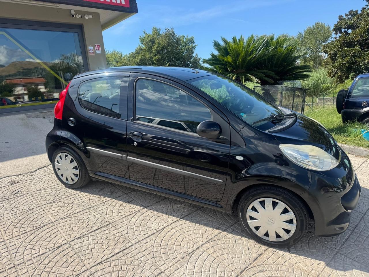 Peugeot 107 1.0 68CV 5p. Cambio automatico