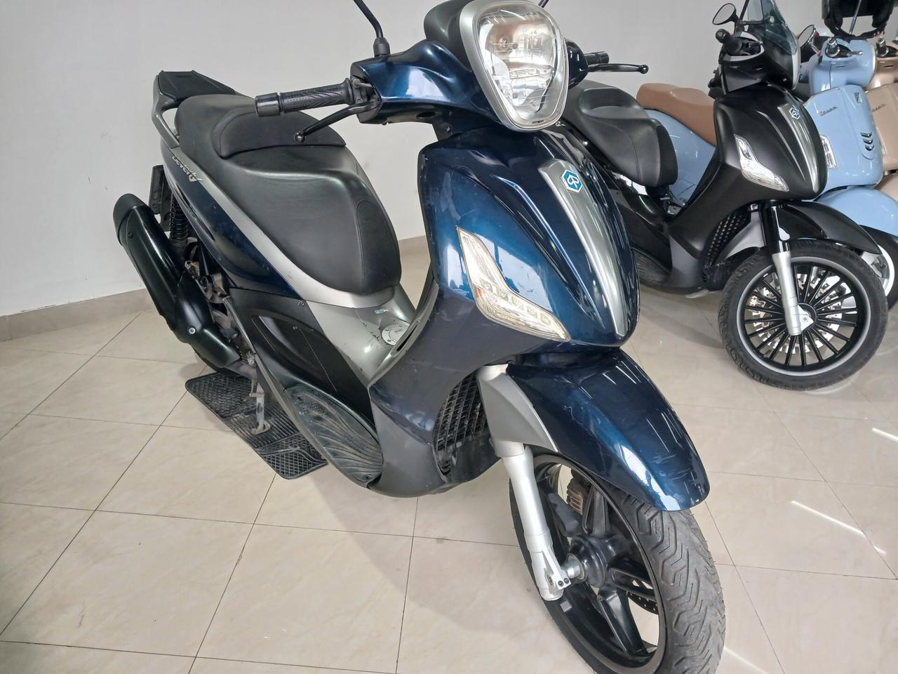 Piaggio Beverly 350