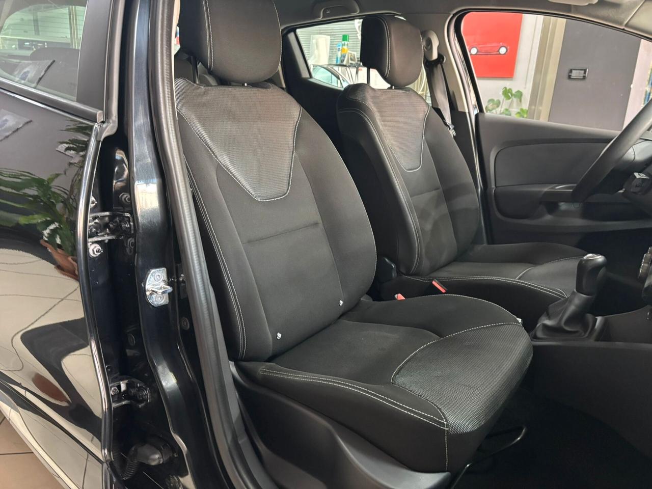 Renault Clio 1.2 75CV 5 porte Wave