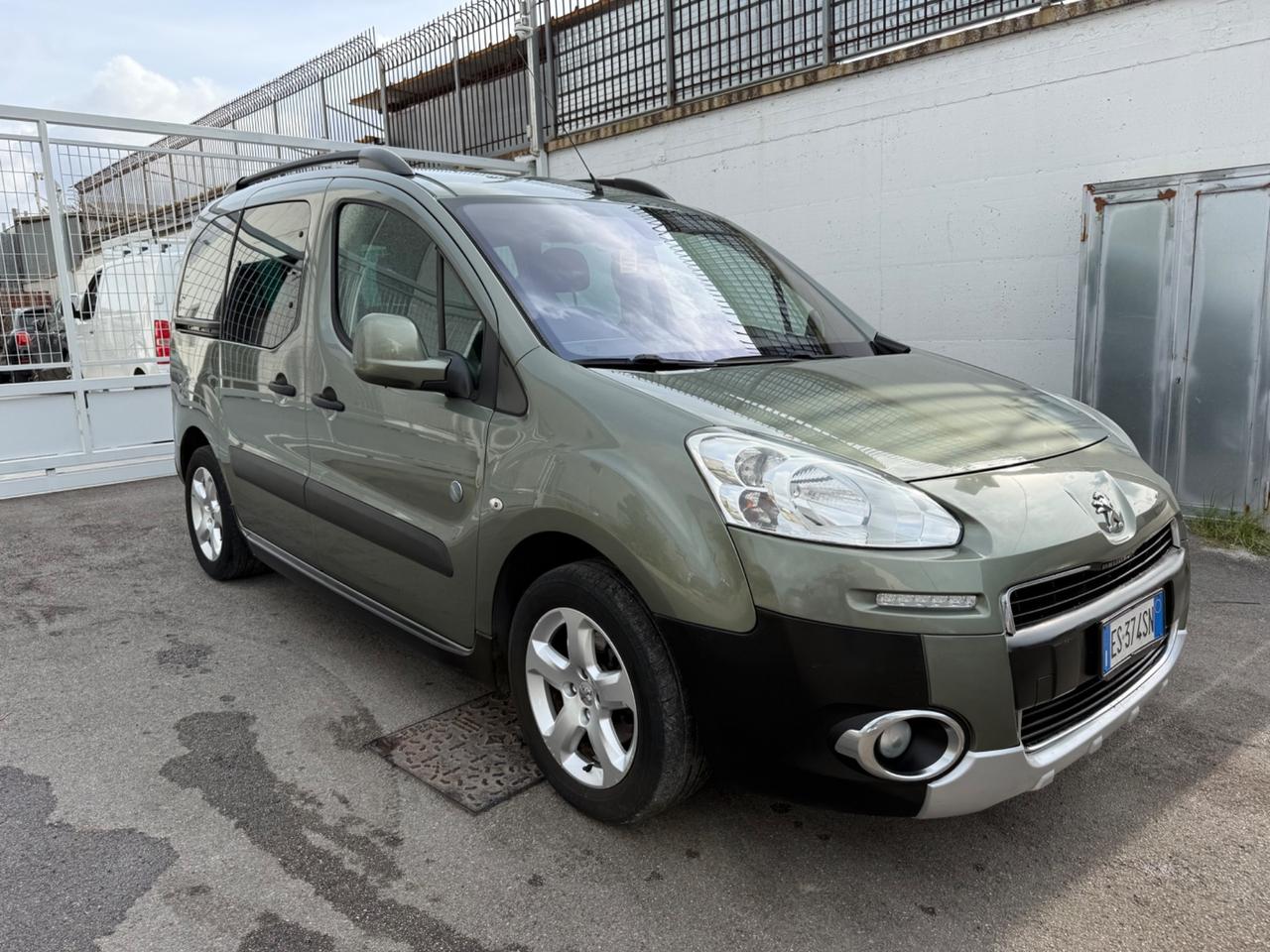 Peugeot Partner Tepee 1.6 Benzina 120CV Outdoor